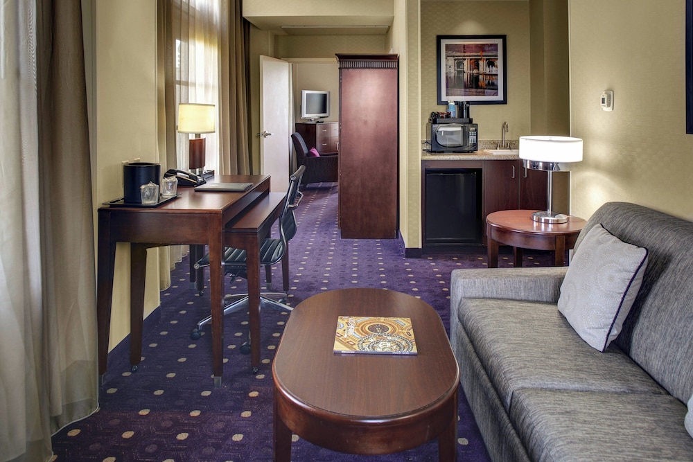 Suite, 1 Bedroom photo 1