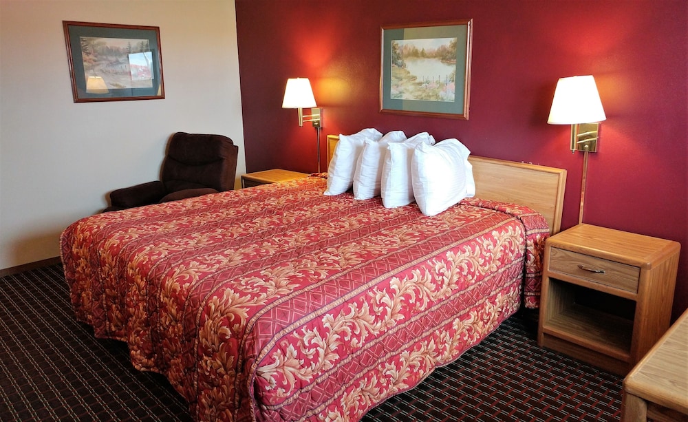 Standard Room, 1 King Bed, Non Smoking photo 1
