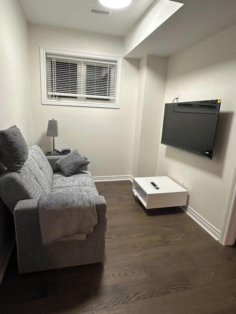 Apartment photo 2