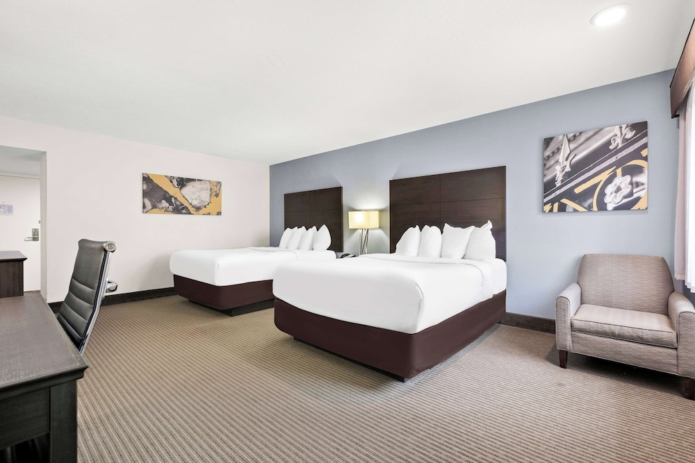 Standard Room, 2 Queen Beds, Non Smoking - Photo 1