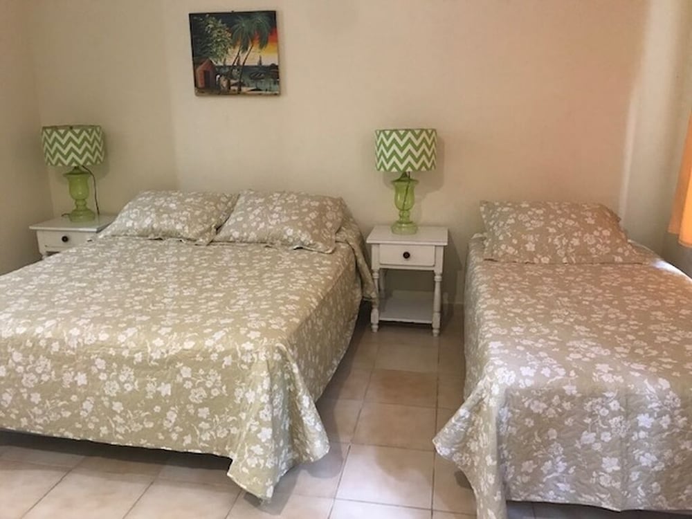 Comfort Studio, Multiple Beds, Non Smoking (412)