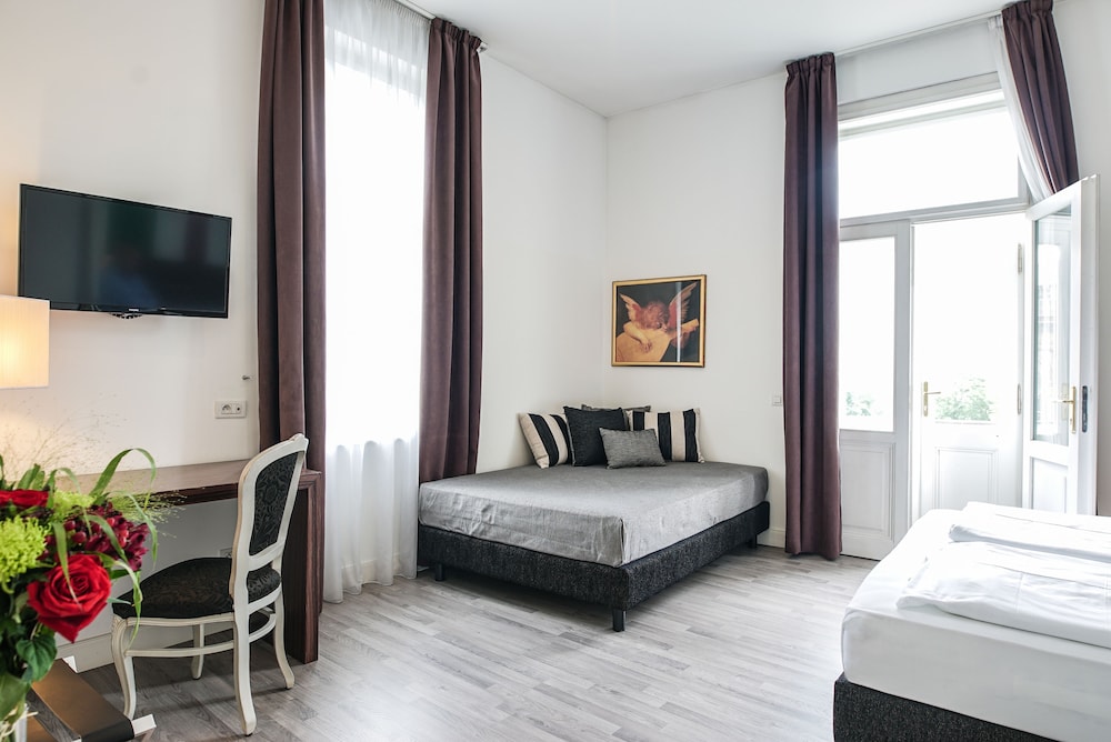 Junior Suite - Photo 1