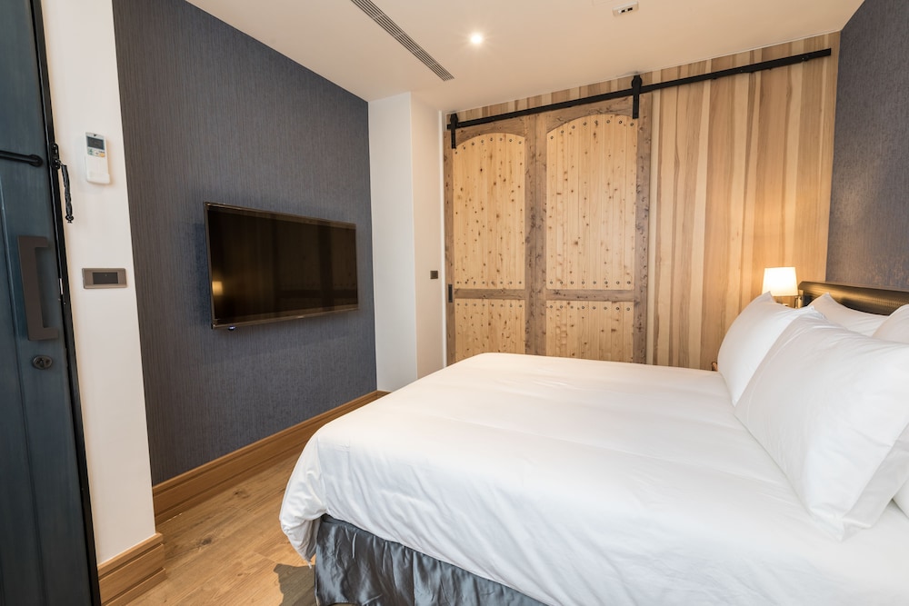 Economy Double Room, Non Smoking photo 3