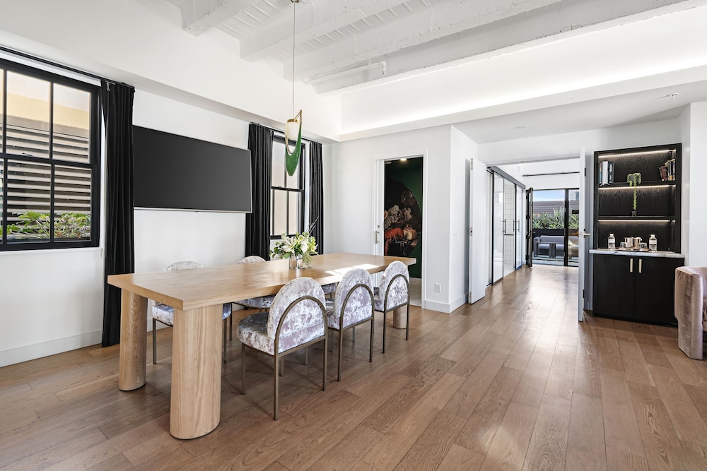 2 Bedroom Loft Suite, Penthouse, 1 King, 1 Queen, Terrace - Photo 11