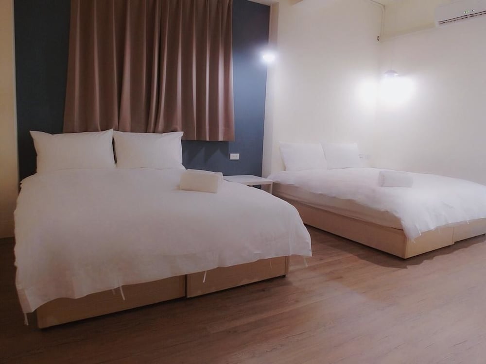 Classic Quadruple Room - Photo 5