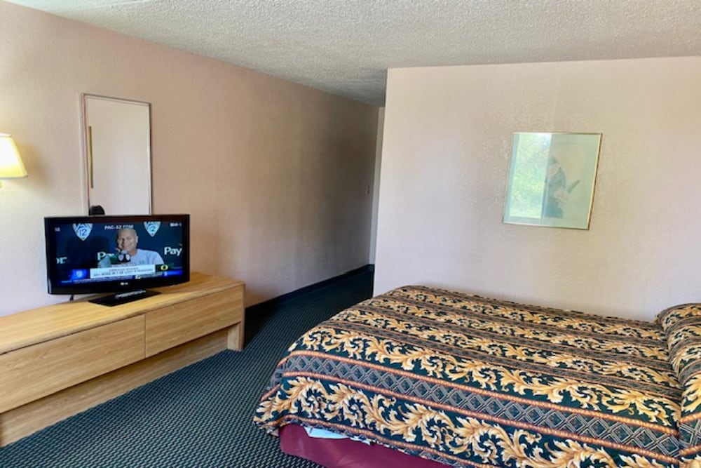 Room, 1 Double Bed, Smoking - Photo 1