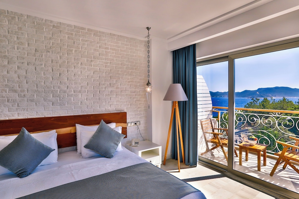 Standard Double Room, Balcony, Sea View photo 3