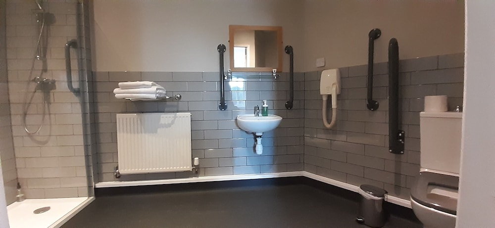 Twin Room, Ensuite photo 2
