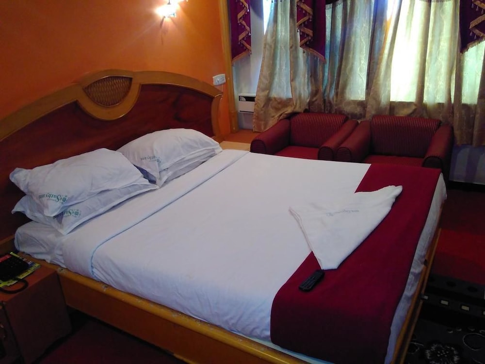 Deluxe Single Room, 1 King Bed photo 1