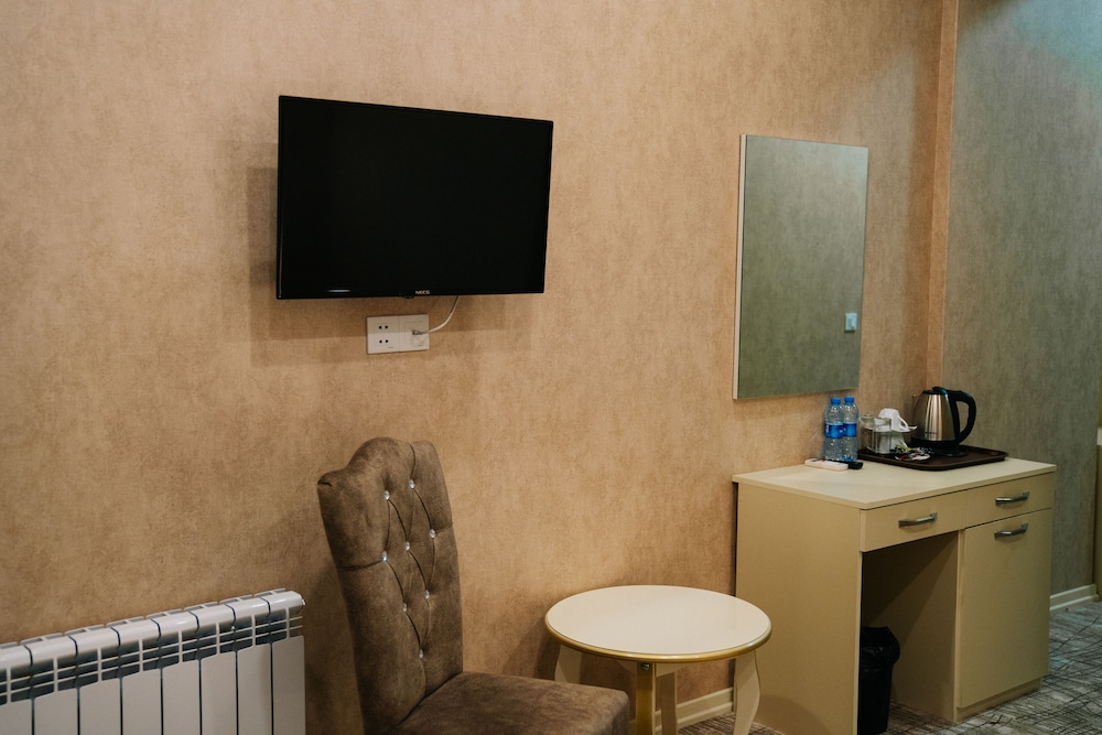 Standard Double Room, 1 King Bed, Non Smoking - Photo 18