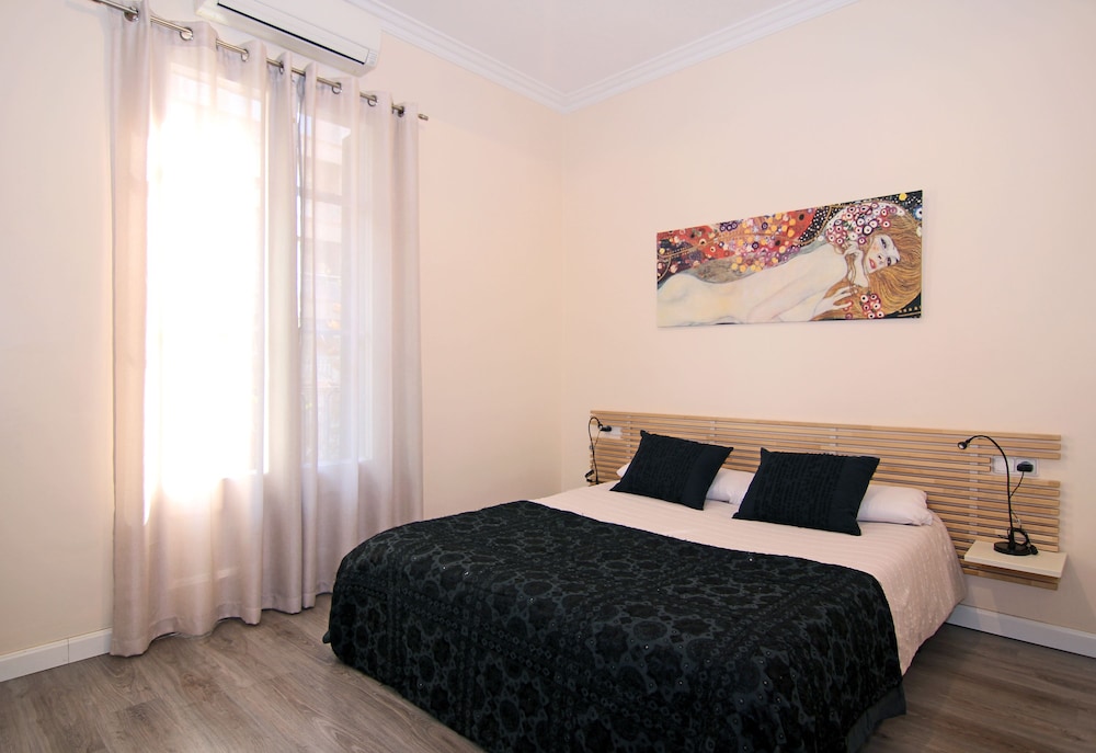 Apartment, 3 Bedrooms, Balcony (1-1) photo 2