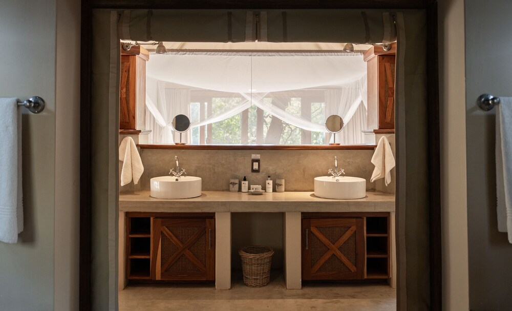 Luxury Suite photo 3
