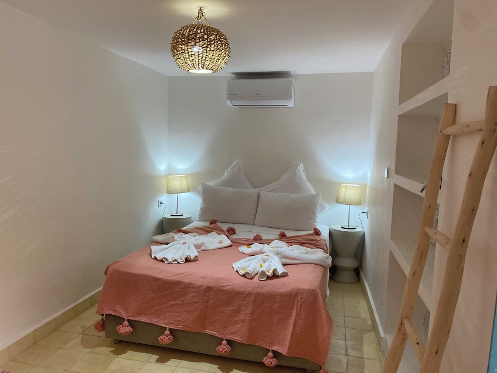 Double Room - Photo 3