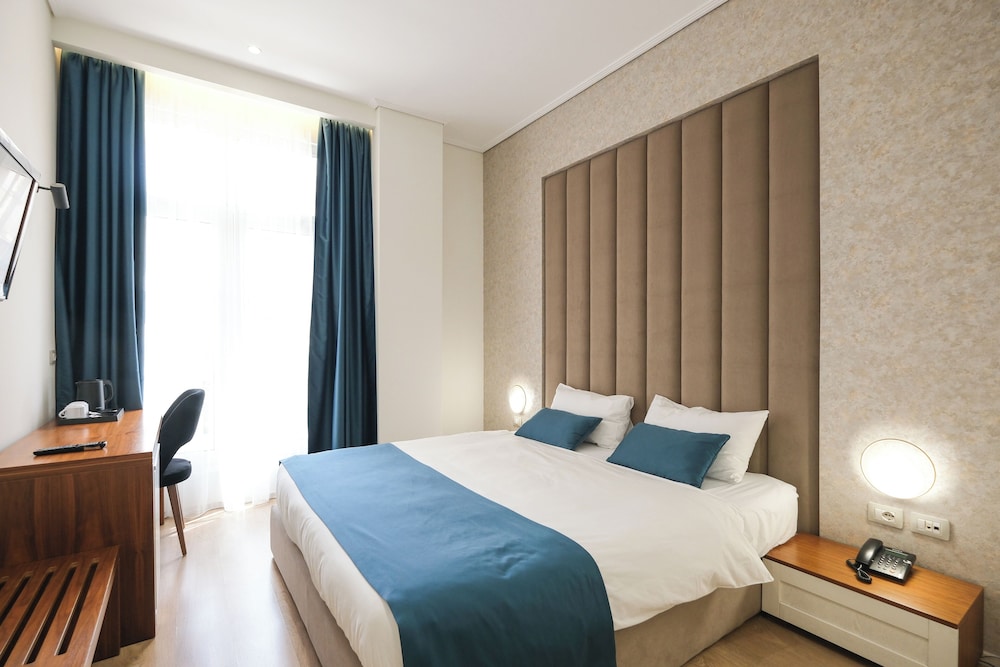Standard Double Room, 1 Queen Bed, City View photo 1