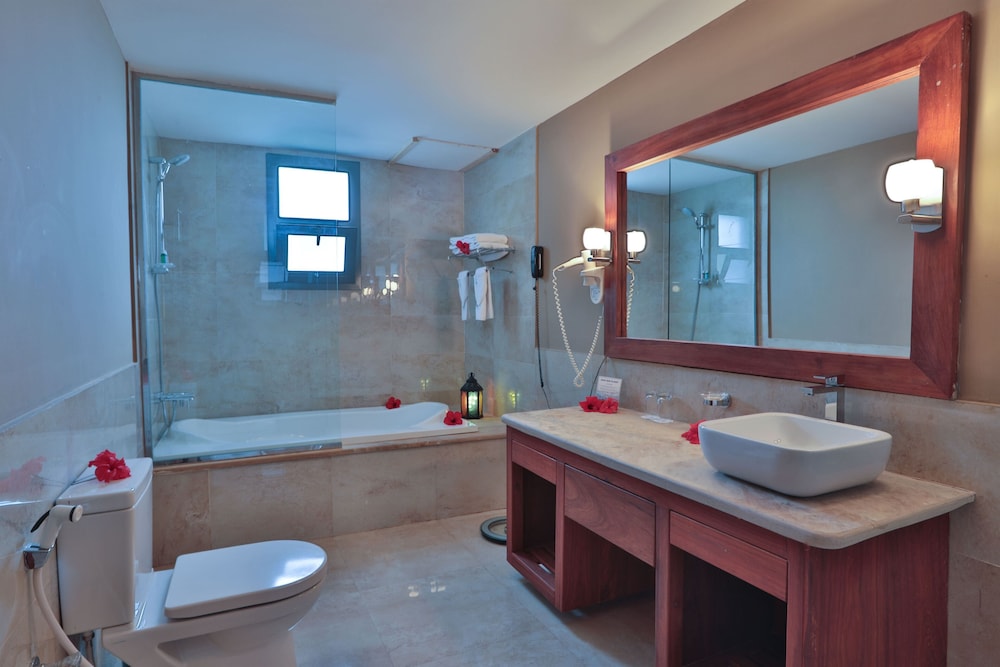 Superior Double Room (Deluxe) photo 3