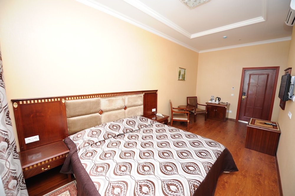 Standard Double Room photo 3
