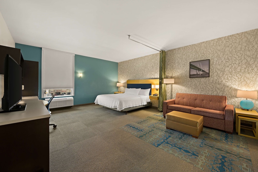 Studio, 1 King Bed, Accessible, Non Smoking (Rollin Shower)
