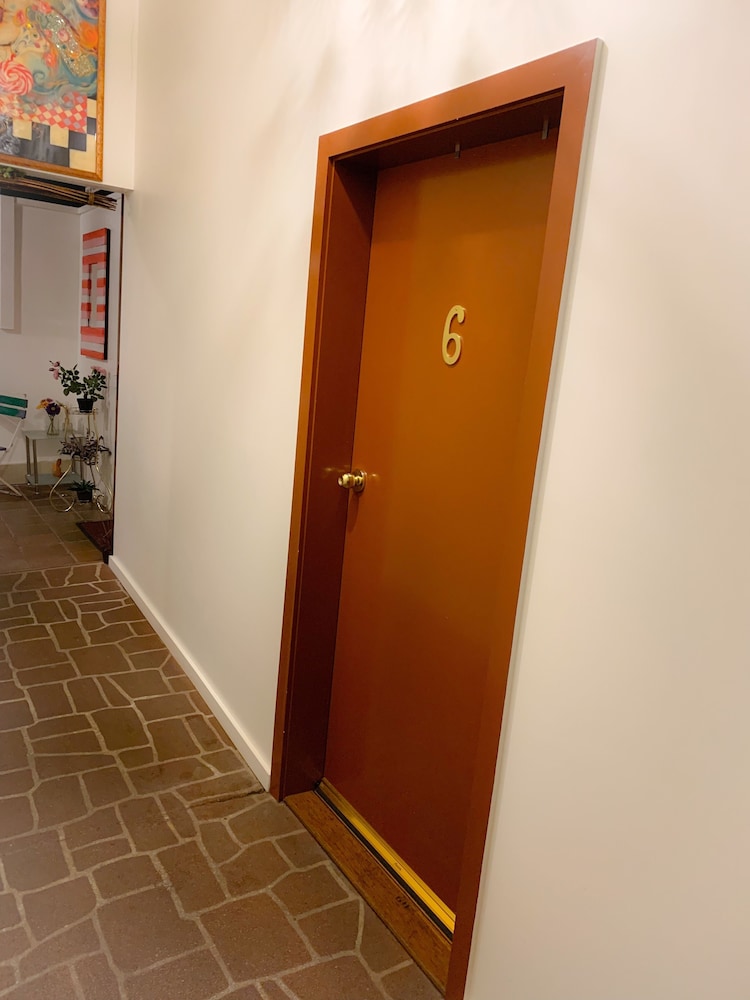 Basic Studio Suite, 1 Bedroom photo 1