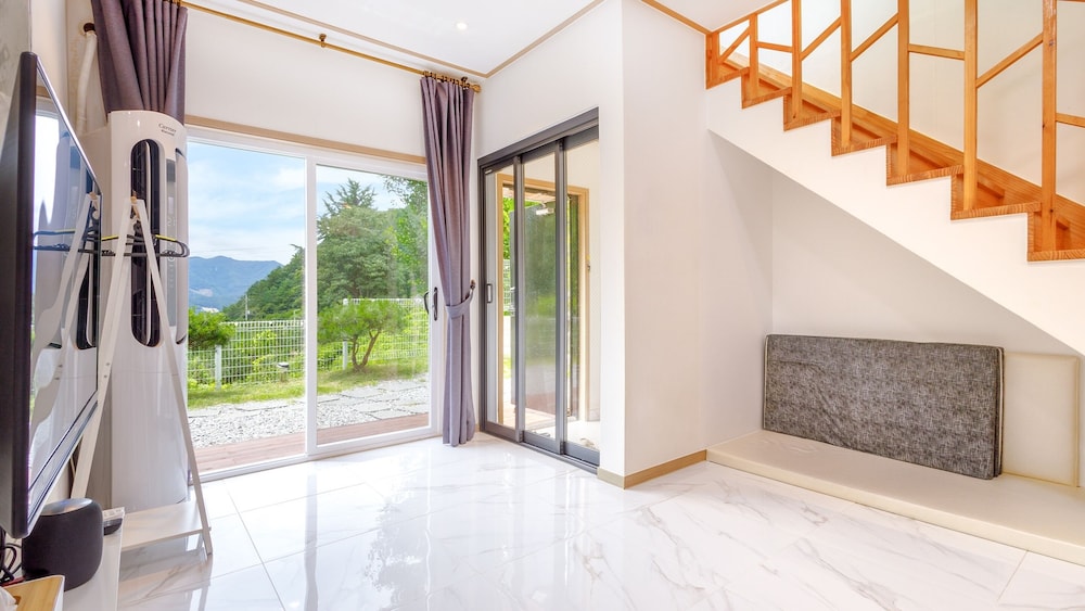 Basic Room, 1 Bedroom (ROOM 1(Poolvilla,Spa)) - Photo 2