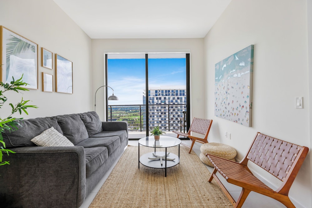 Apartment photo 1