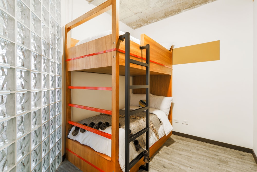 Deluxe Apartment, 3 Bedrooms photo 2