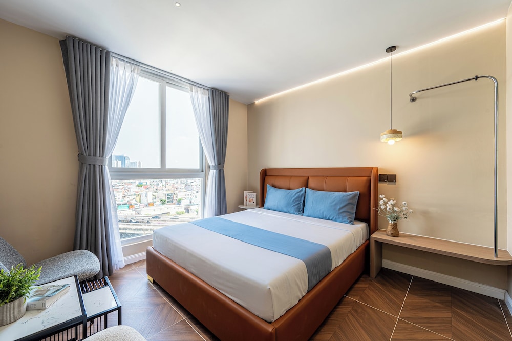 Luxury Double Room, City View