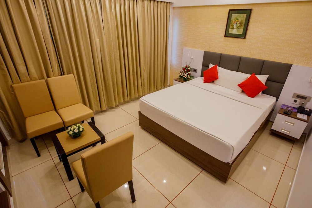 Executive Club - Photo 5