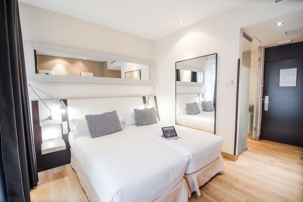 Standard Double Room - Photo 4