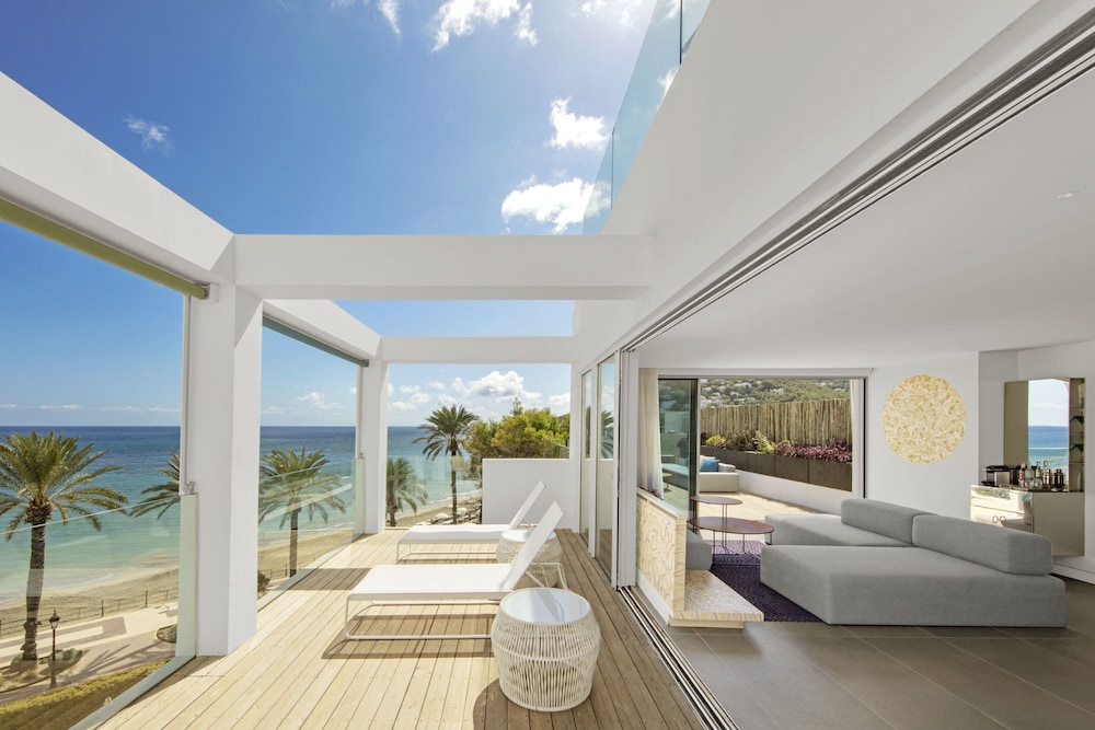 Suite, 1 King Bed, Sea View (Terrace) thumbnail 5