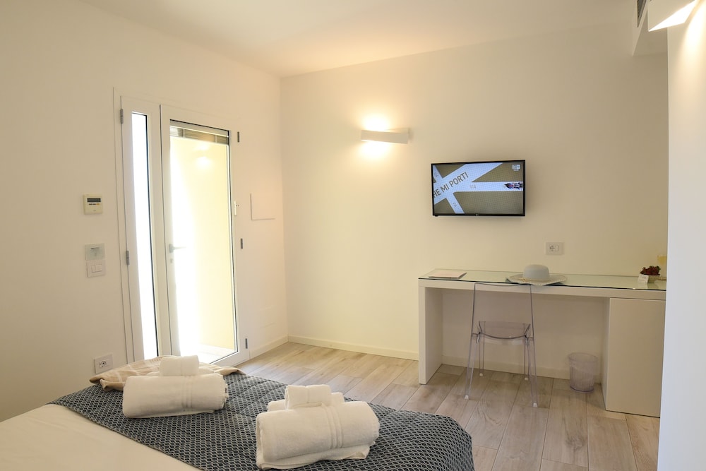 Basic Double Room photo 2
