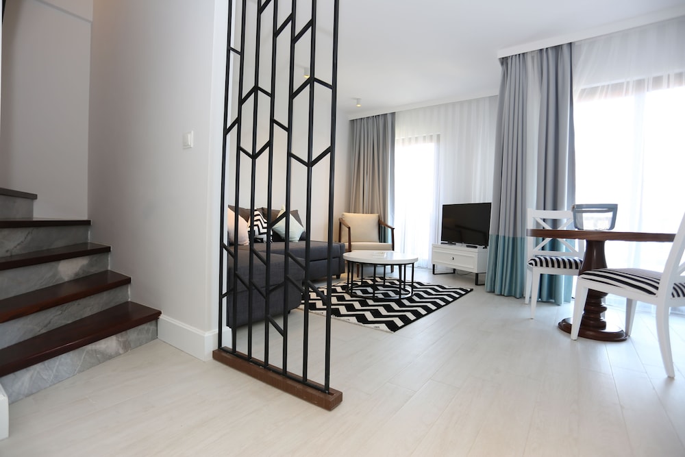 Duplex, 2 Bedrooms, Garden View