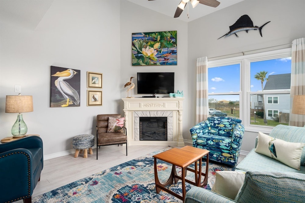 Condo (2 Bedrooms)
