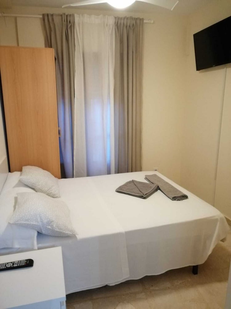 Habitación Doble, 1 Cama Doble, Baño Compartido