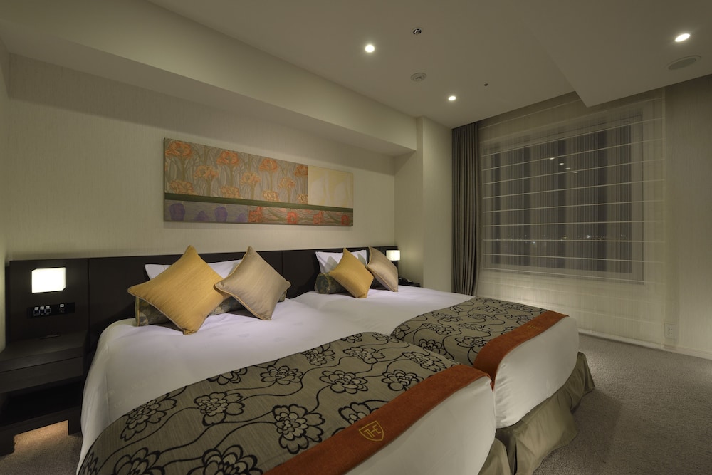 Collaboration Suite Room - Photo 2