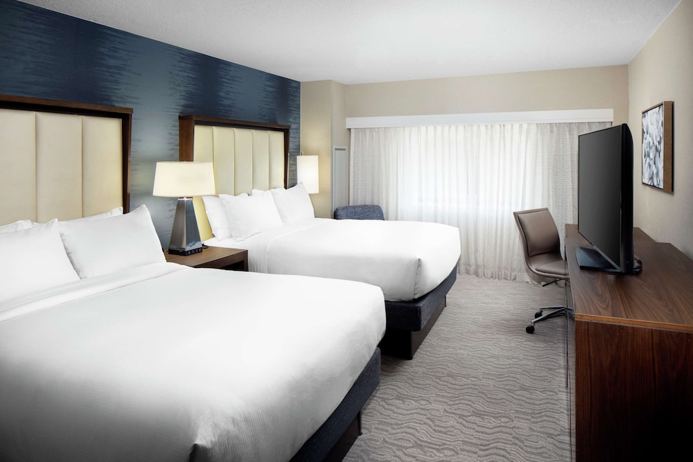 2 Queen Beds, Hearing Accessible - Photo 2