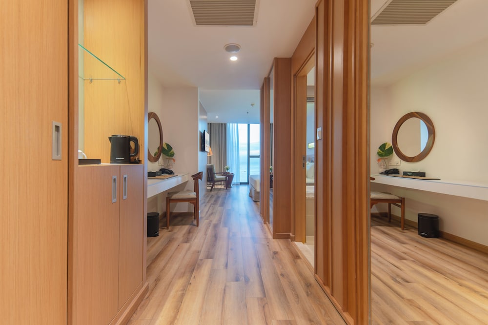 Premier King Ocean View Room