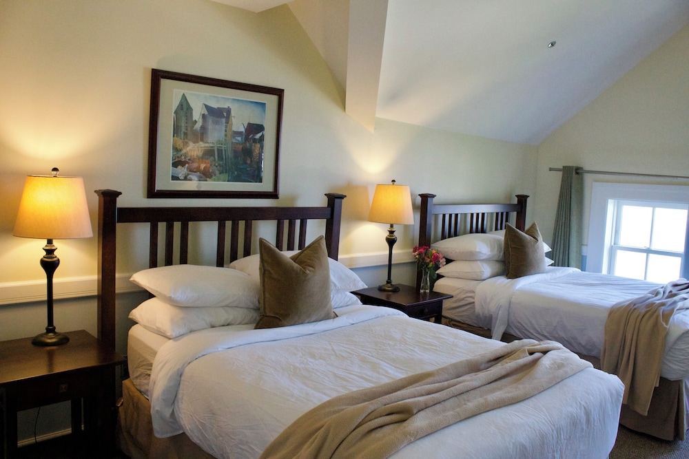 Classic Room, 2 Double Beds photo 1