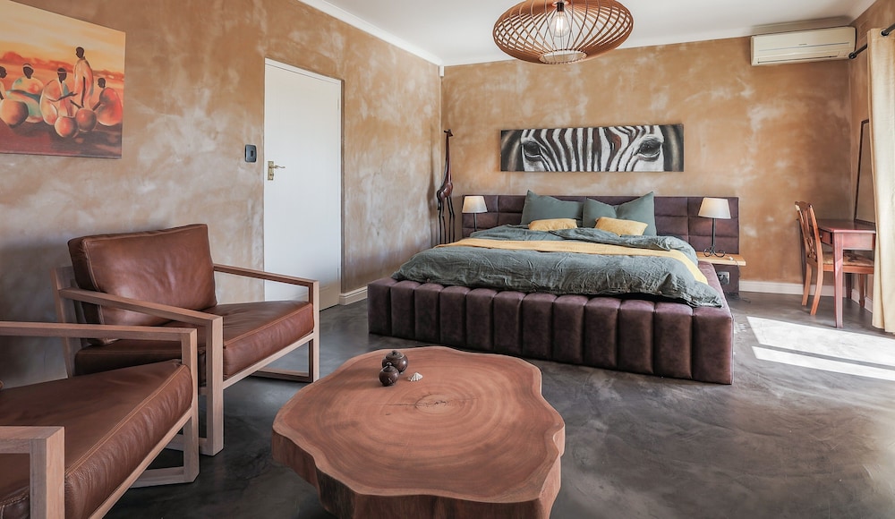 Sunset Room photo 1