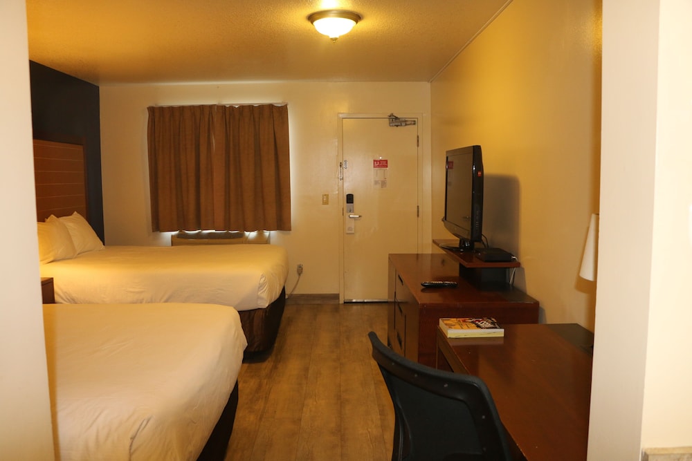 Deluxe Room, 2 Queen Beds