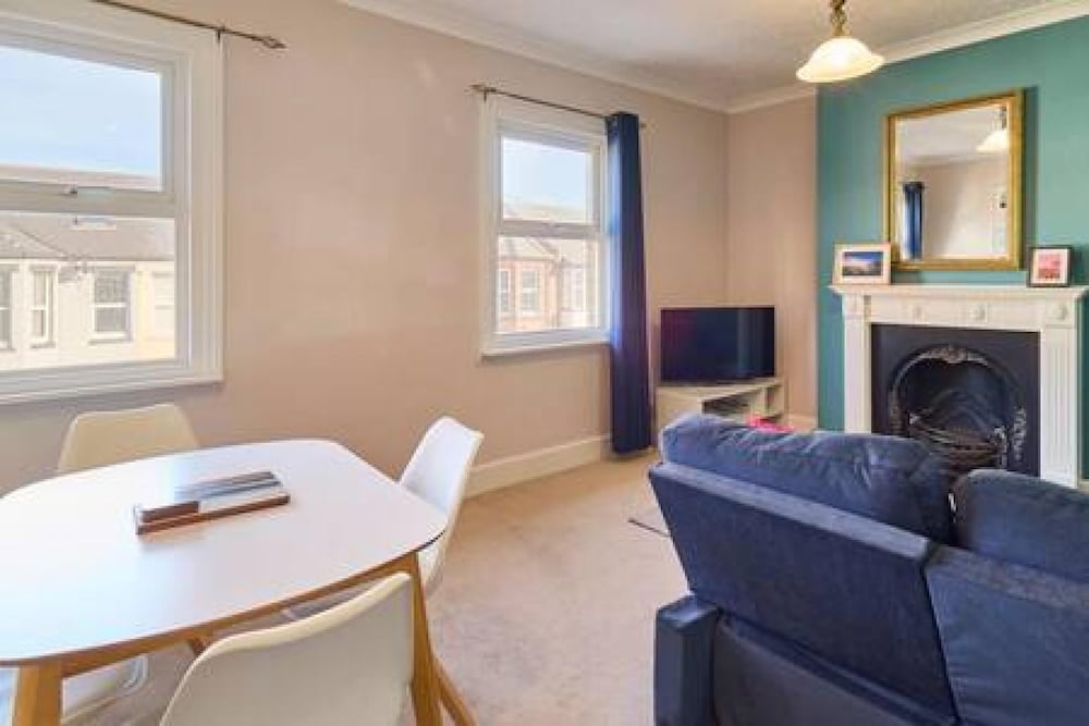 Apartment photo 3