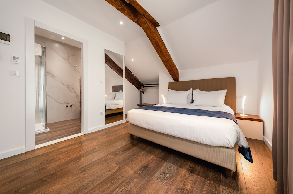 Economy Double Room photo 1