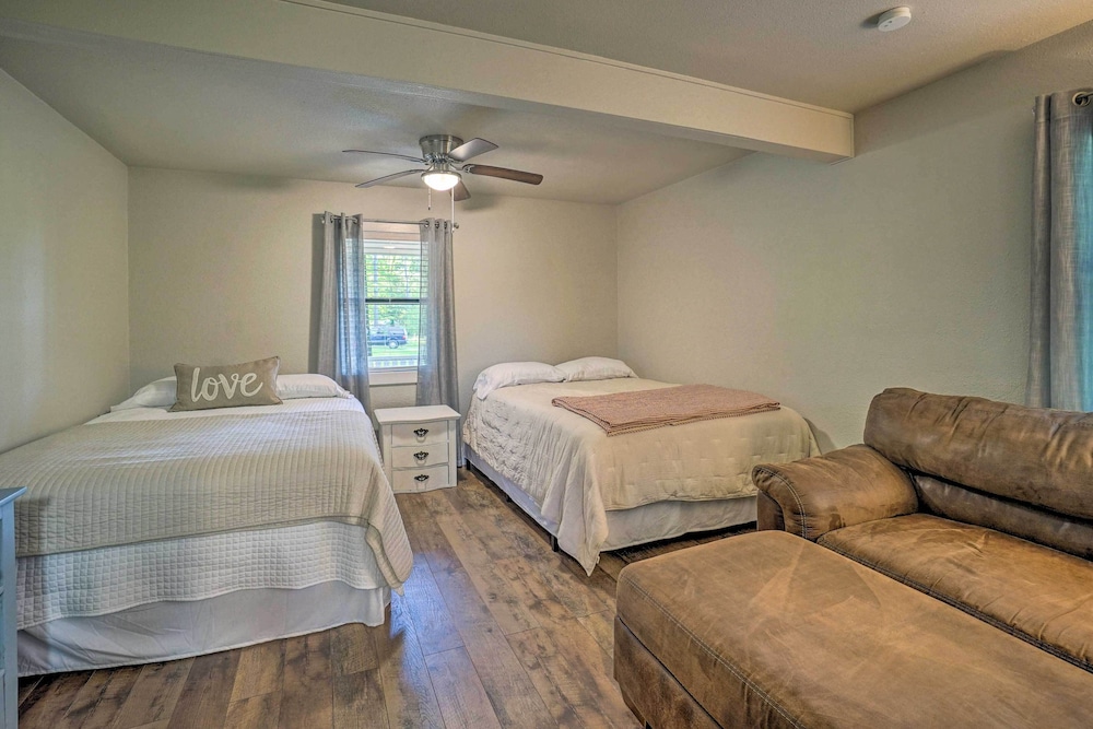 House (2 Bedrooms) photo 2