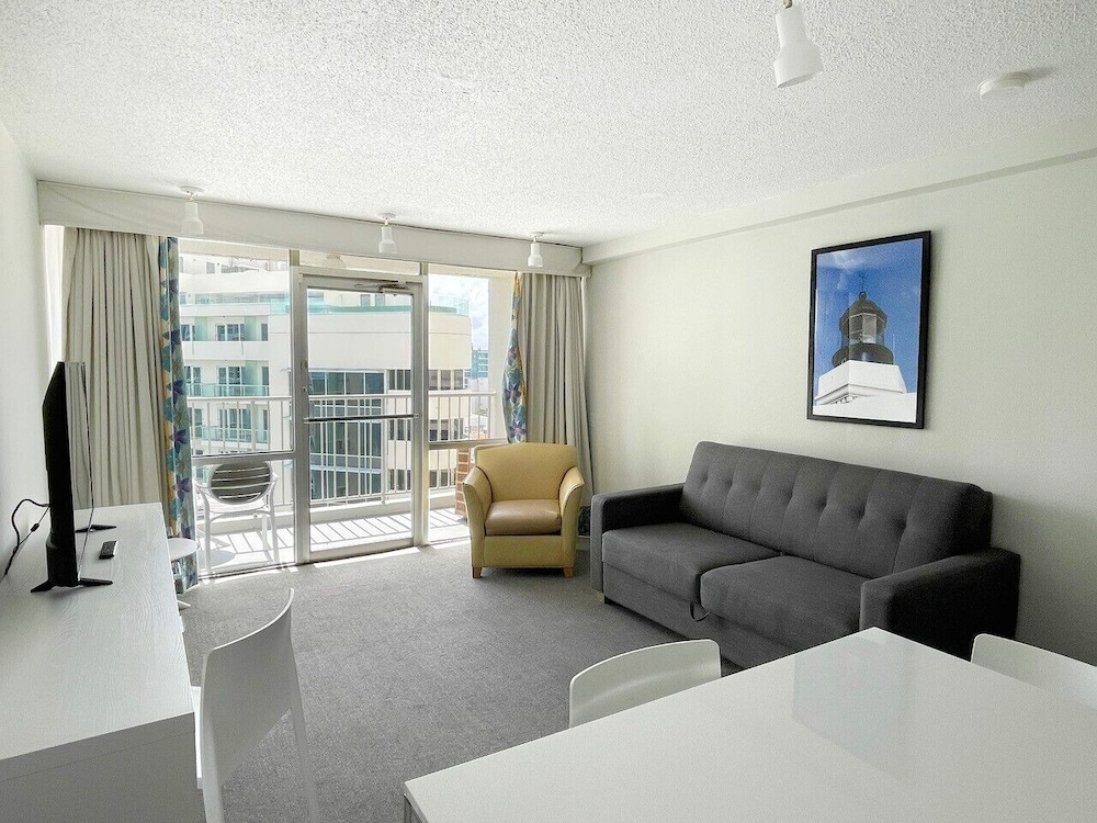 One Bedroom Suite photo 3
