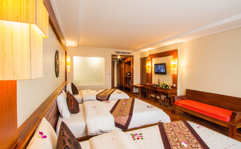 Superior Triple Room, 3 Twin Beds photo 1