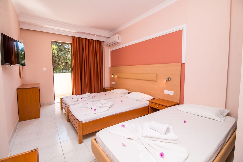 Basic Triple Room