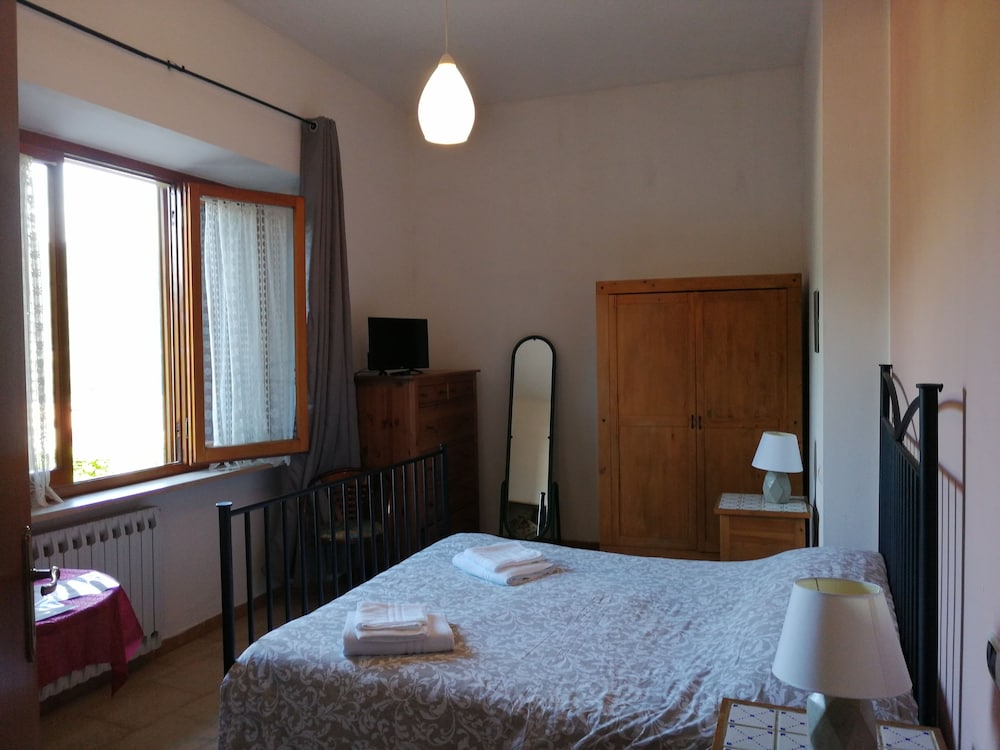 Basic Double Room, Mountain View photo 3