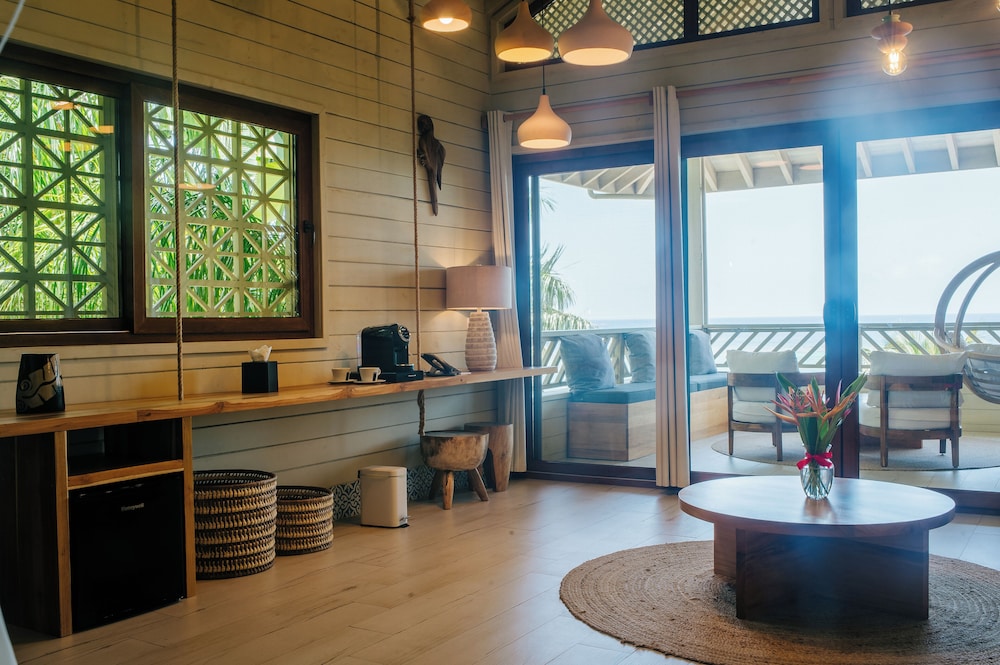 Design Double Room, 1 King Bed, Non Smoking, Sea View photo 3