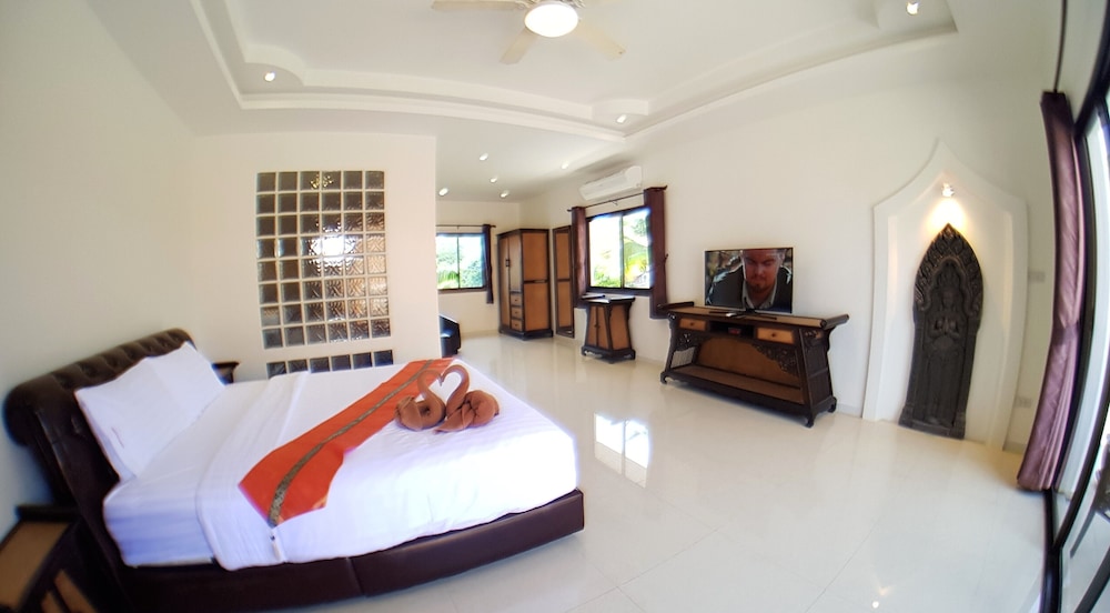 room photo
