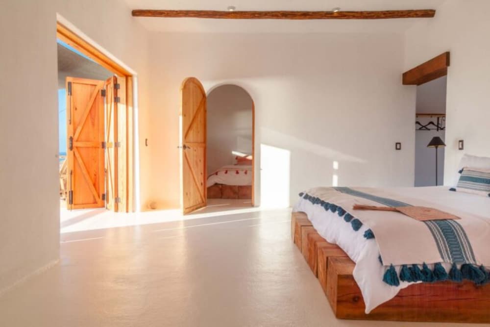 East Cape Panoramic Two Bdrm Suite