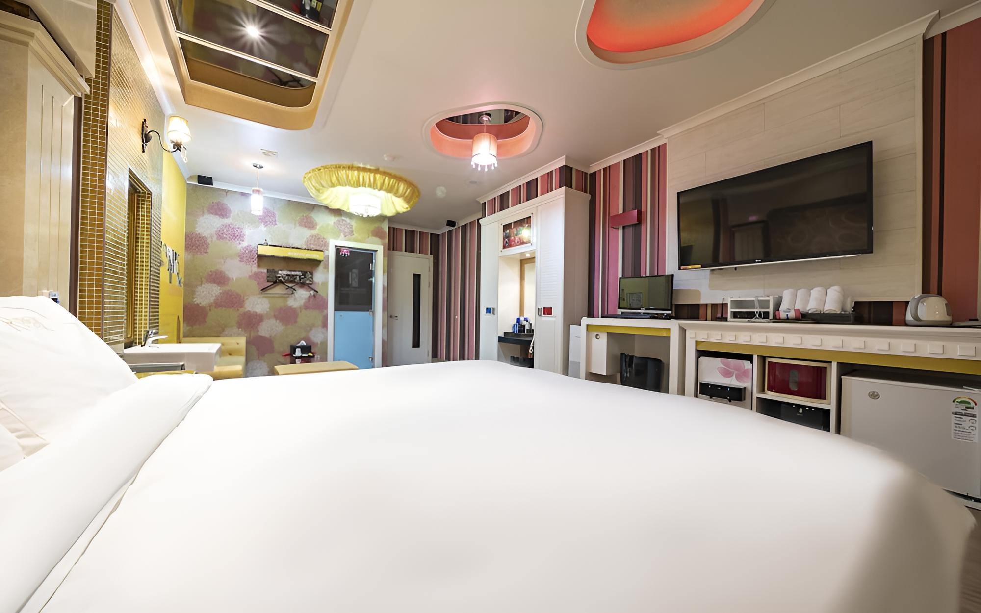 Room (VIP-Air purifier (Netflix YouTube ava) - Photo 10